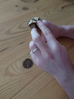 Papier kraft replié sur le pvc